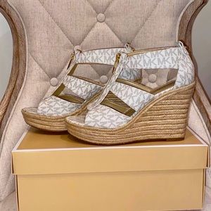 Michael Kors Wedges , size :7 or 37